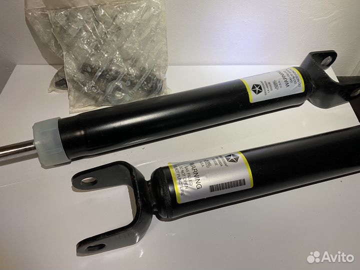 Амортизатор задний Jeep