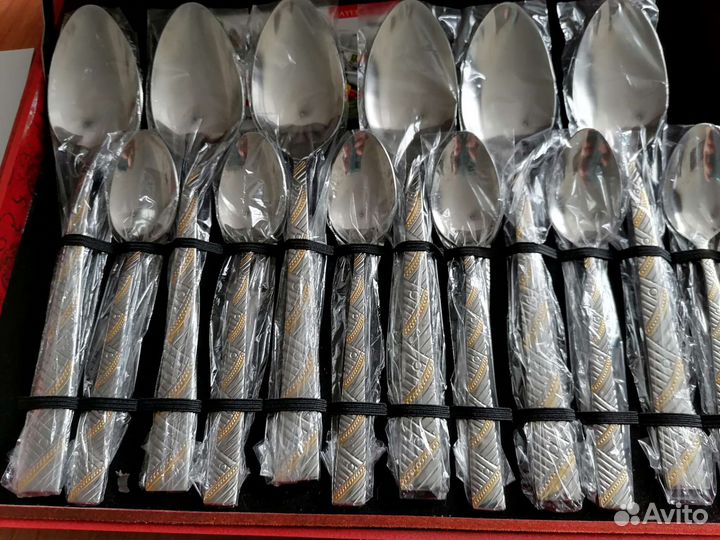 Набор столовых приборов новый