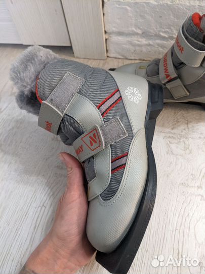 Ботинки детские 32р. беговые лыжи