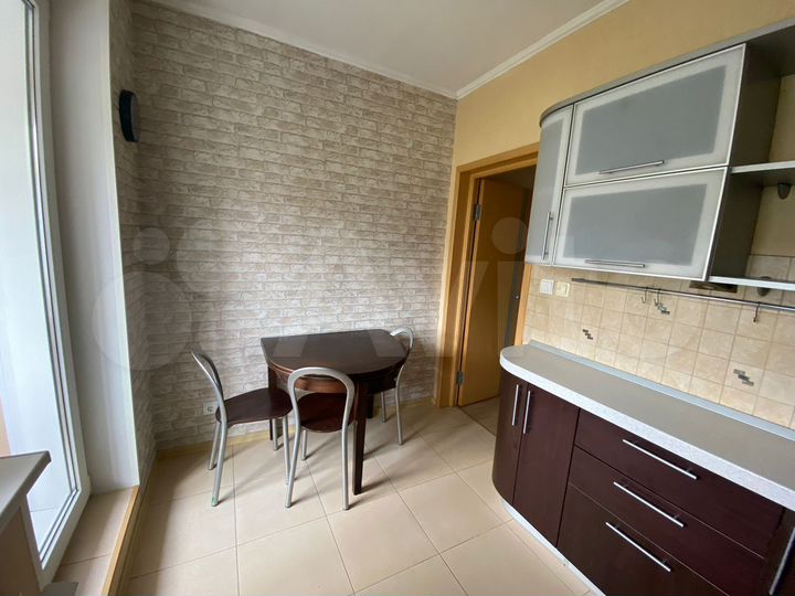 2-к. квартира, 65 м², 4/25 эт.