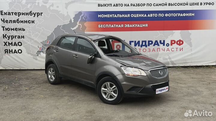 Моторчик стеклоочистителя задний Ssang Yong Actyon New 8615034000