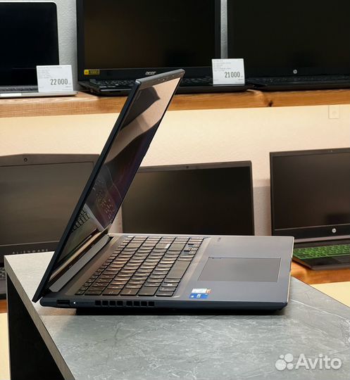 Asus VivoBook X16 i5-12500H/ 16OZU/ 512 SSD/ IPS