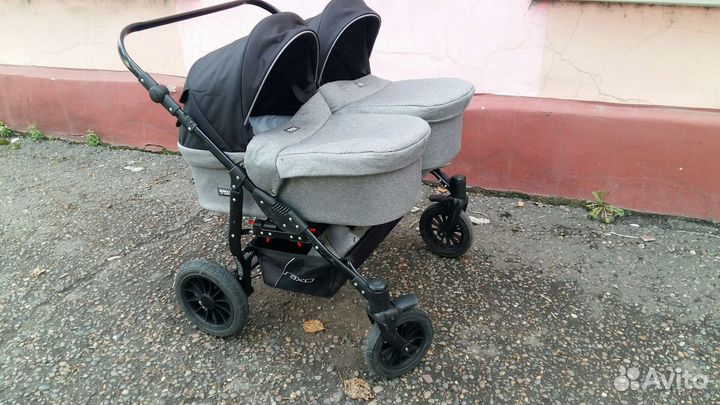 Коляска для двойни riko