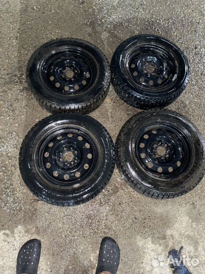 Pirelli Ice Zero 175/65 R14