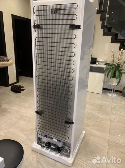 Встроенный новый холодильник Asko R31831I