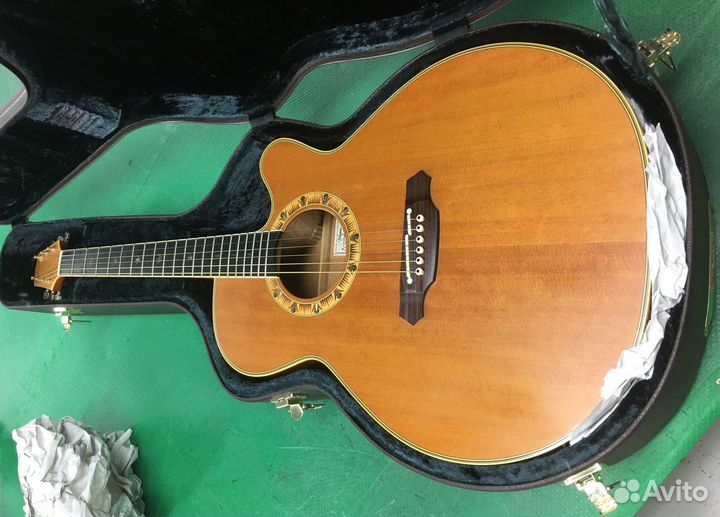 Электро акустическая гитара Takamine PT-520ST
