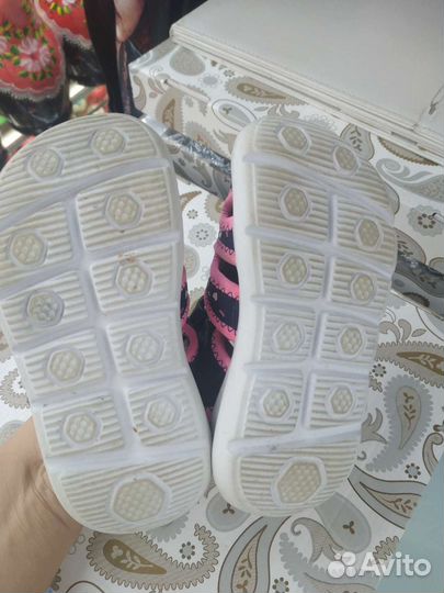 Босоножки для девочки 24