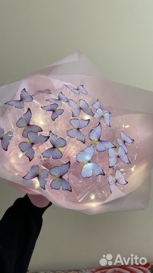 Светящийся букет из бабочек