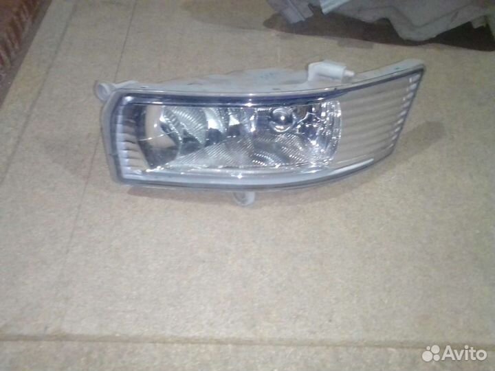 Фары Тойота камри
