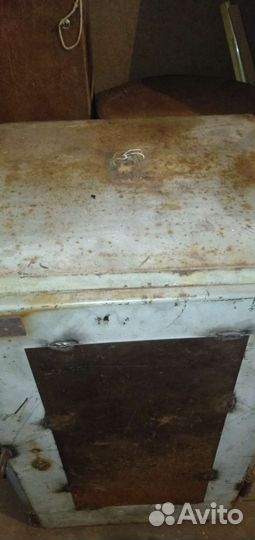 Сейф металлический