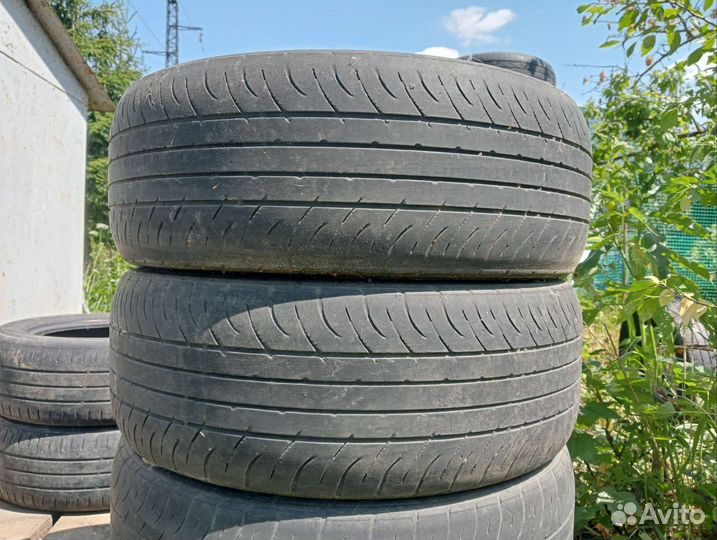 Kumho 792 205/55 R16 102T