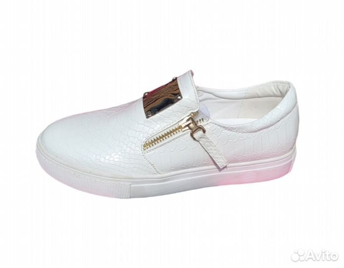 Новые Слипоны женские на платформе стразами цепью