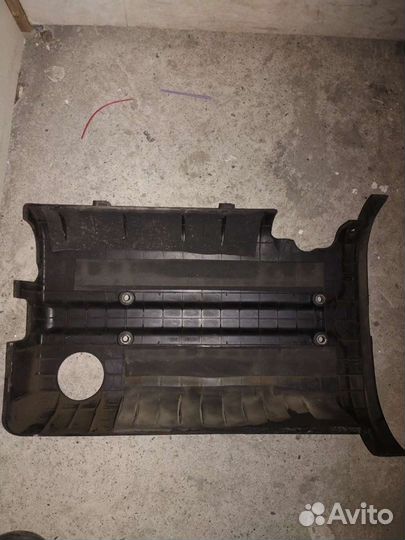 Крышка на двигатель(декоративная)