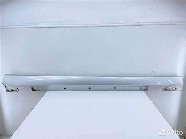 Накладка на порог правая Mercedes-Benz E-Class