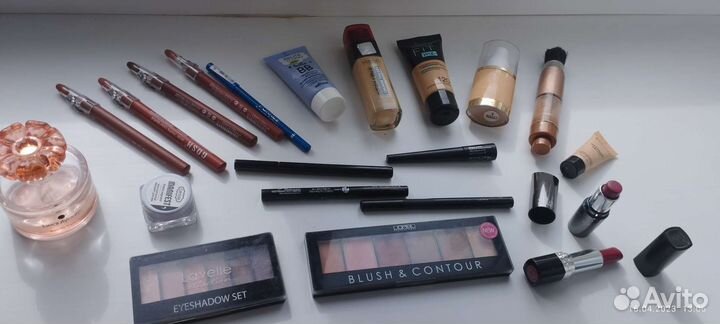 Набор косметики пакетом(парфюмерная вода)