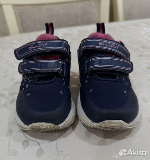 Кроссовки детские