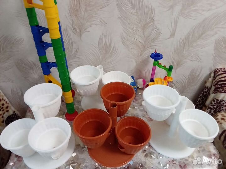 Трехярусные кашпо для цветов