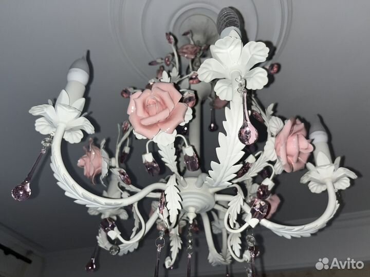 Люстра фарфоровая