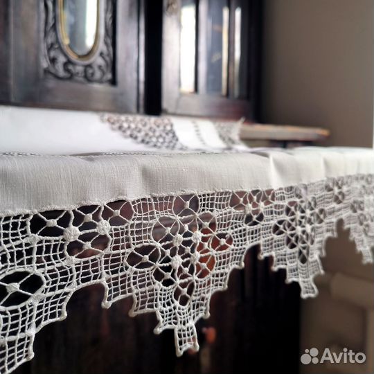 Старинная скатерть