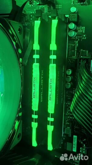 Crucial ballistix RGB 16gb kit ddr4 3000