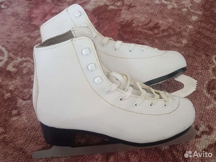 Продам коньки
