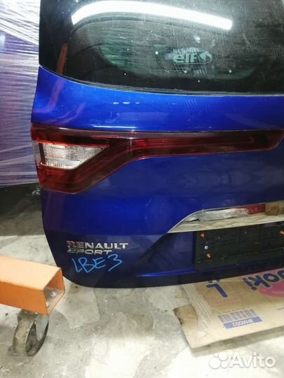 Фонарь задний рено меган 4 в крышку багажника лев