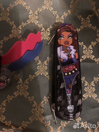Пенал, браслеты, наклейки монстер хай