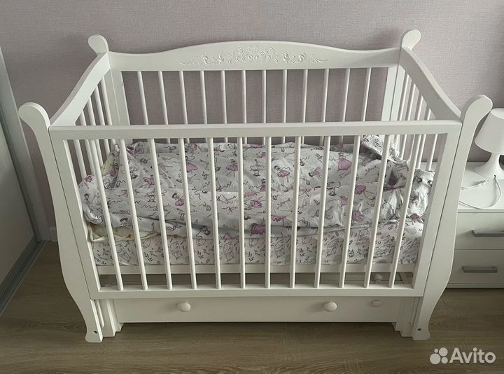 Кроватка детская 120х60 с маятником