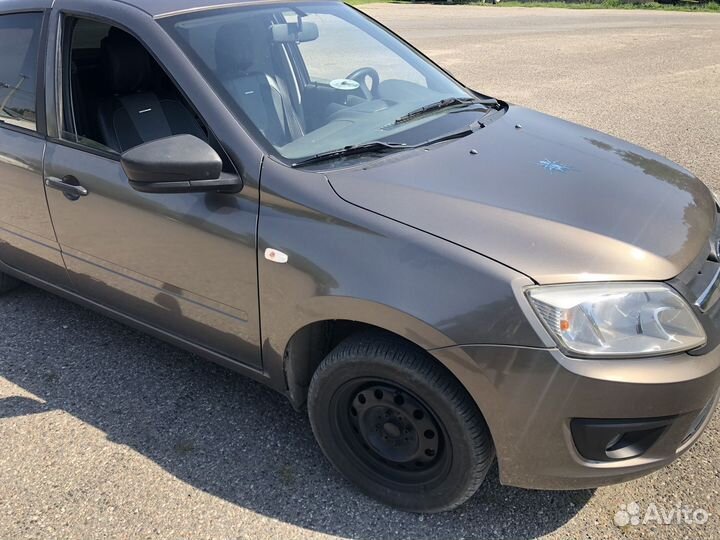 LADA Granta 1.6 МТ, 2018, 200 000 км