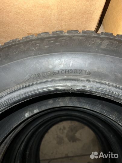 Bridgestone Blizzak Spike-02 235/60 R18 107T