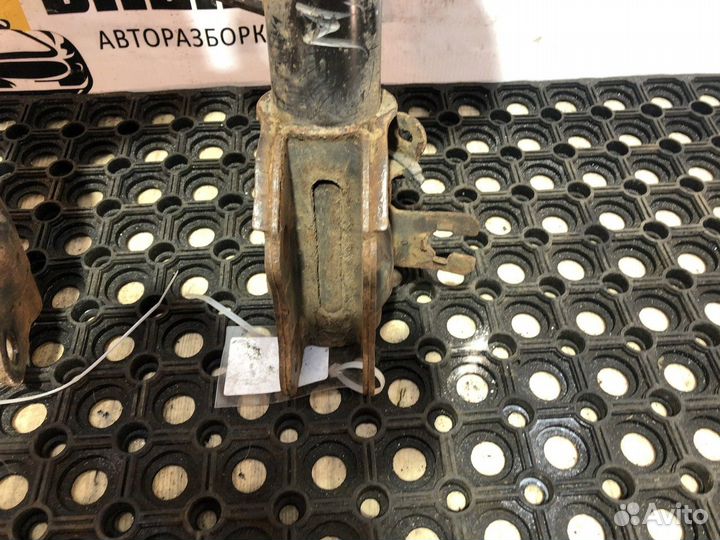 Амортизаторы передние левый и правый L/R (комплект