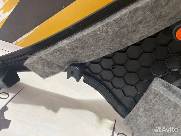 Обшивка стойки задняя правая Mercedes Glc W253 2