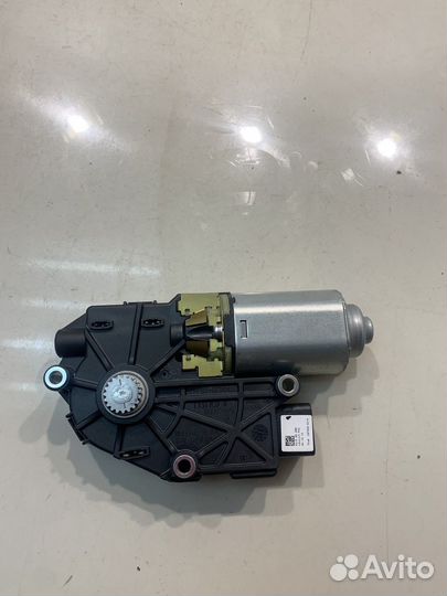 Моторчик люка (Kia Mohave)