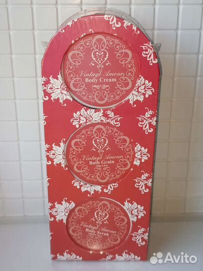 Новый подарочный набор (скраб, крем, соль)