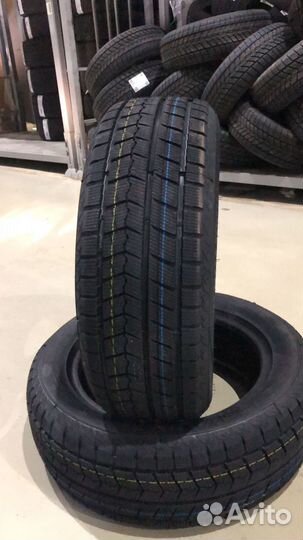 Roadmarch Snowrover 868 225/70 R16 107T