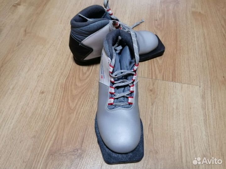 Лыжные ботинки детские