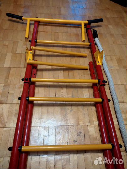 Шведская стенка с турником