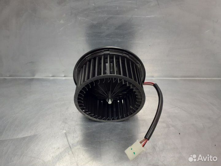 Моторчик отопителя Volkswagen Passat B3