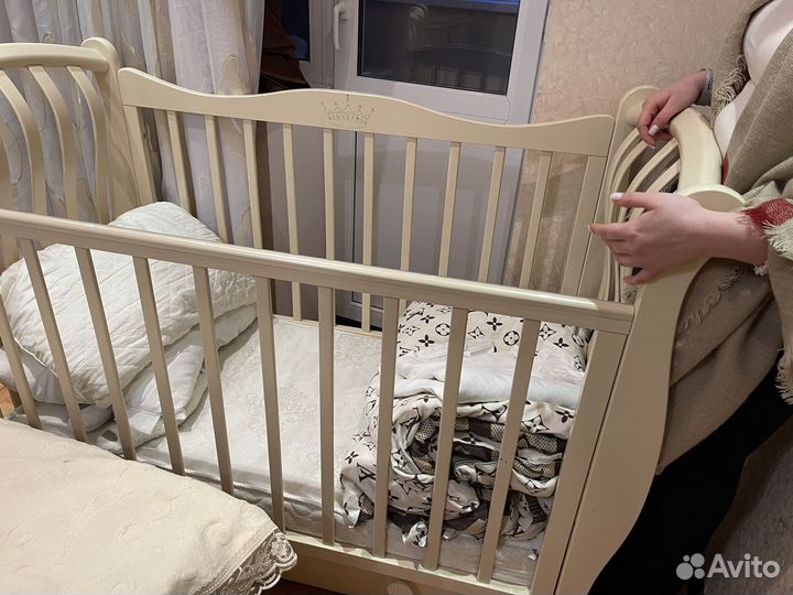 Детская кроватка