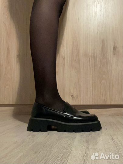Лоферы женские новые