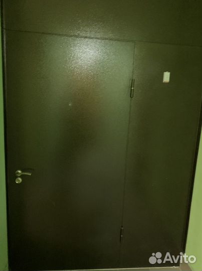 Тамбурная железная дверь новая