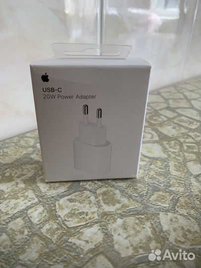 Зарядка на iPhone