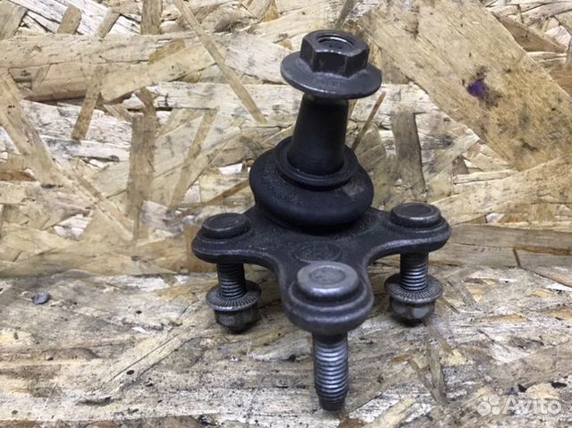 Шаровая опора правая Volkswagen Passat Cc 2.0 2009