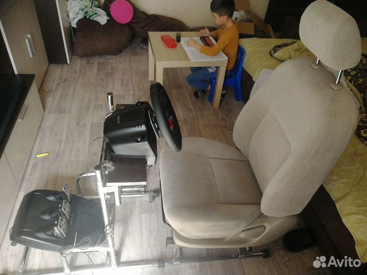 Кокпит для игрового руля