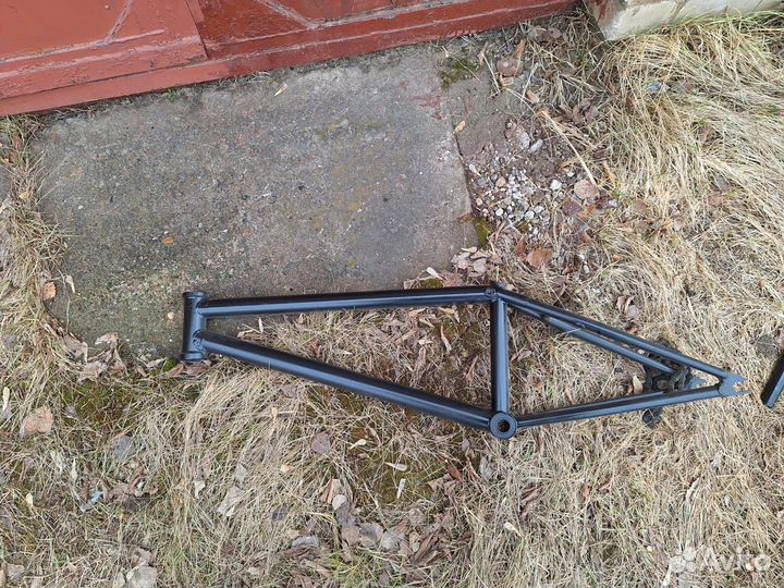 Продаю руль и раму для велосипеда BMX