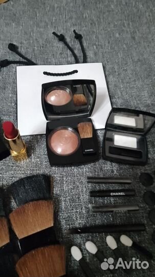 Chanel Аксессуары для макияжа