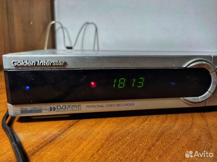 Спутниковый ресивер Golden Interstar