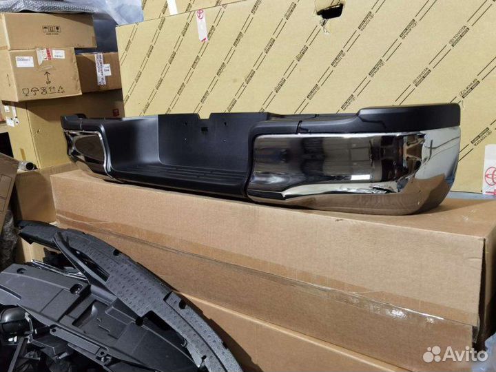 Бампер задний Toyota Hilux 8 2015-2022