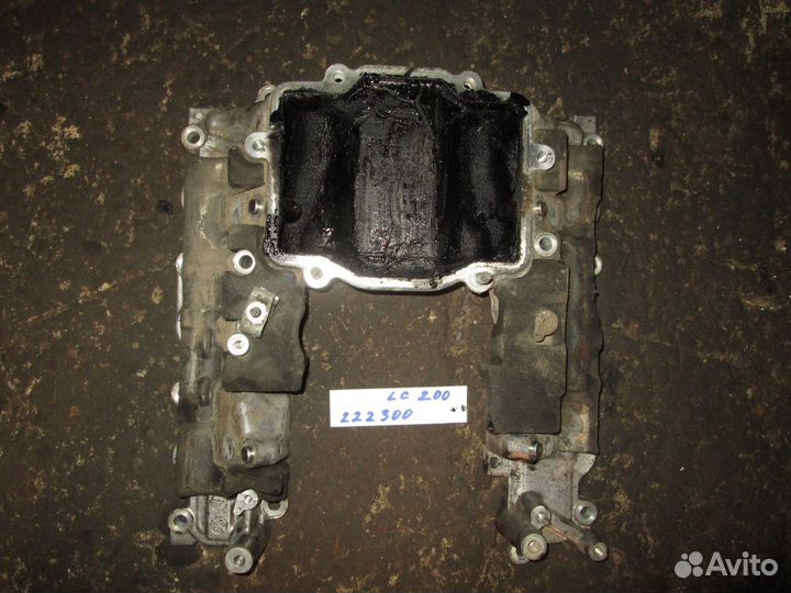 Коллектор впускной нижняя часть 4.5D