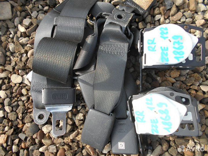 Ремень безопасности задний Toyota Corolla Fielder